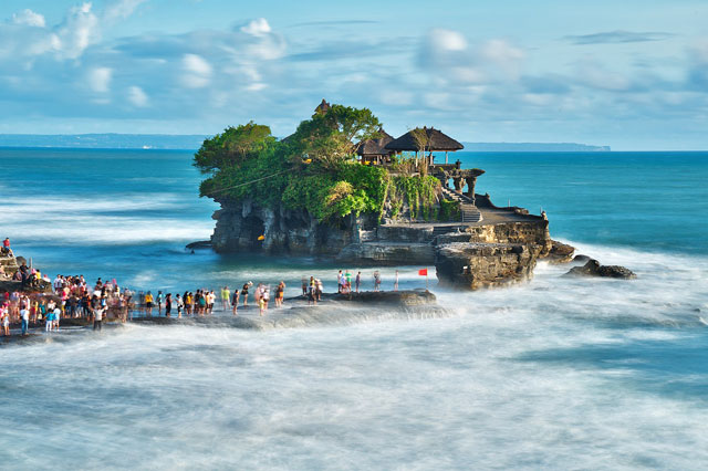 Đền Tanah Lot ở Bali, Indonesia