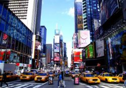Fifth Avenue thiên đường shopping nổi tiếng ở New York