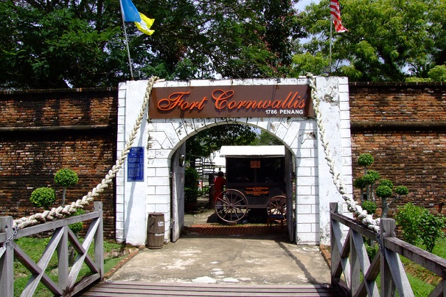 Khung cảnh cổ kính của pháo đài Cornwallis