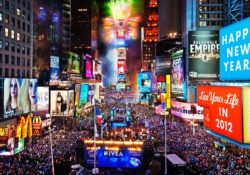 Times Square điểm tham quan không thể bỏ qua tại New York