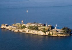 Alcatraz điểm du lịch không thể bỏ qua khi đến San Francisco