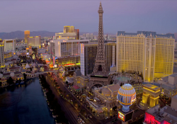 Những địa điểm tuyệt vời để ngắm Las Vegas vào ban đêm