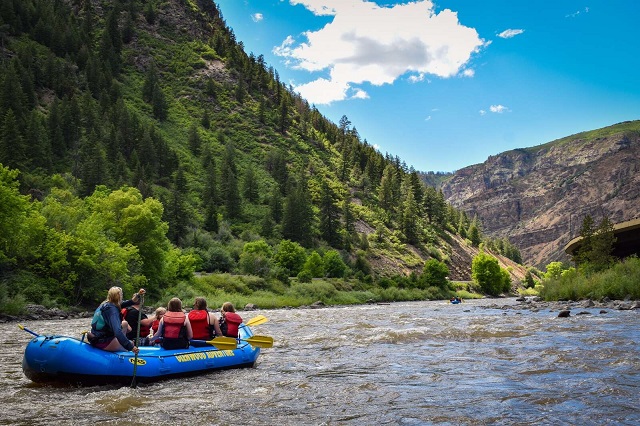 Colorado River – địa điềm chèo thuyền kayak ấn tượng ở Mỹ mà bạn không nên bỏ qua